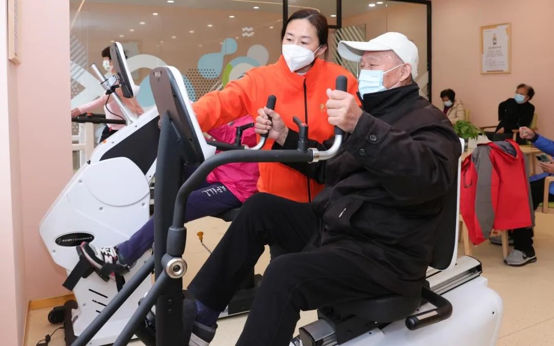 课题申报书:积极应对老龄化背景下城市社区体育适老化发展模式研究(图1)