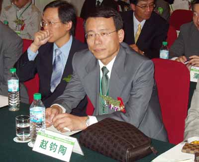 球友圈’新动态:龙队和马Y九的篮球对决引发热议!(图1)